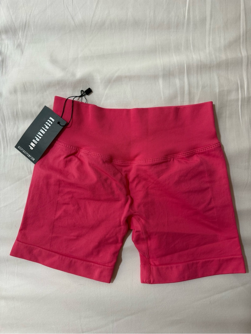 NWT Keep That Pump Recoil Scrunch Shorts - Dark Coral